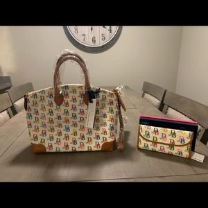 COPY - Dooney & Bourke Multicolor DB 1975